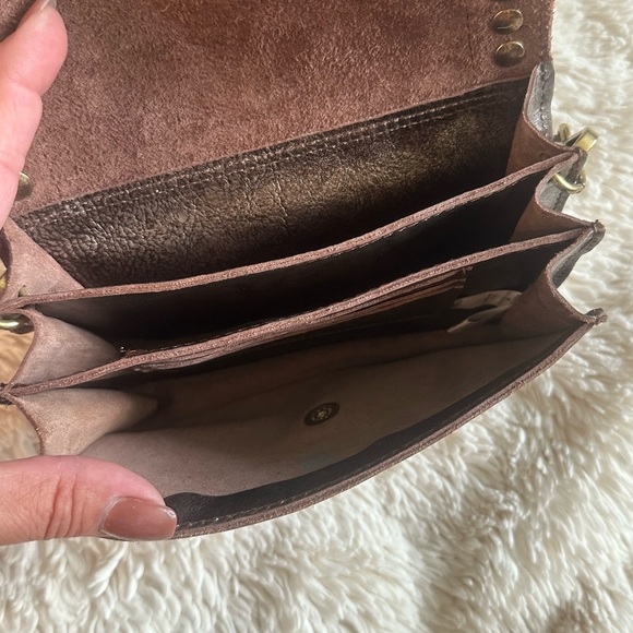 Campomaggi Pewter Crossbody - Picture 4 of 15